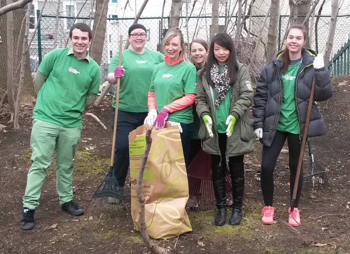 "The actions of our volunteers are being absorbed by the young people we work with.” Pat, Phoenix staff @Starbucks #nationalvolunteerweek https://t.co