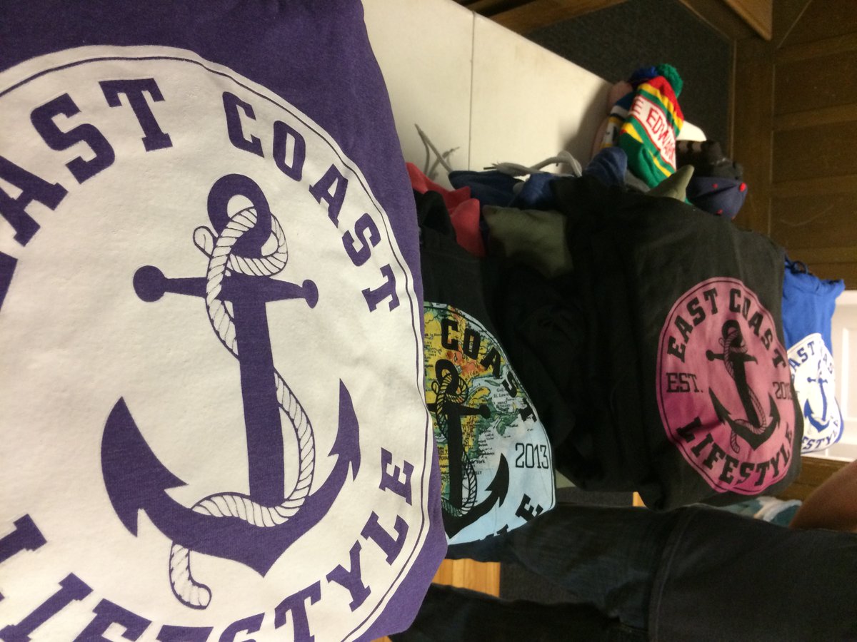 So awesome having @EASTCOASTLIFEST in today with a LOAD of shirts &amp; hoodies for Phoenix youth and families! #manythanks #youthmatter https://t.co/