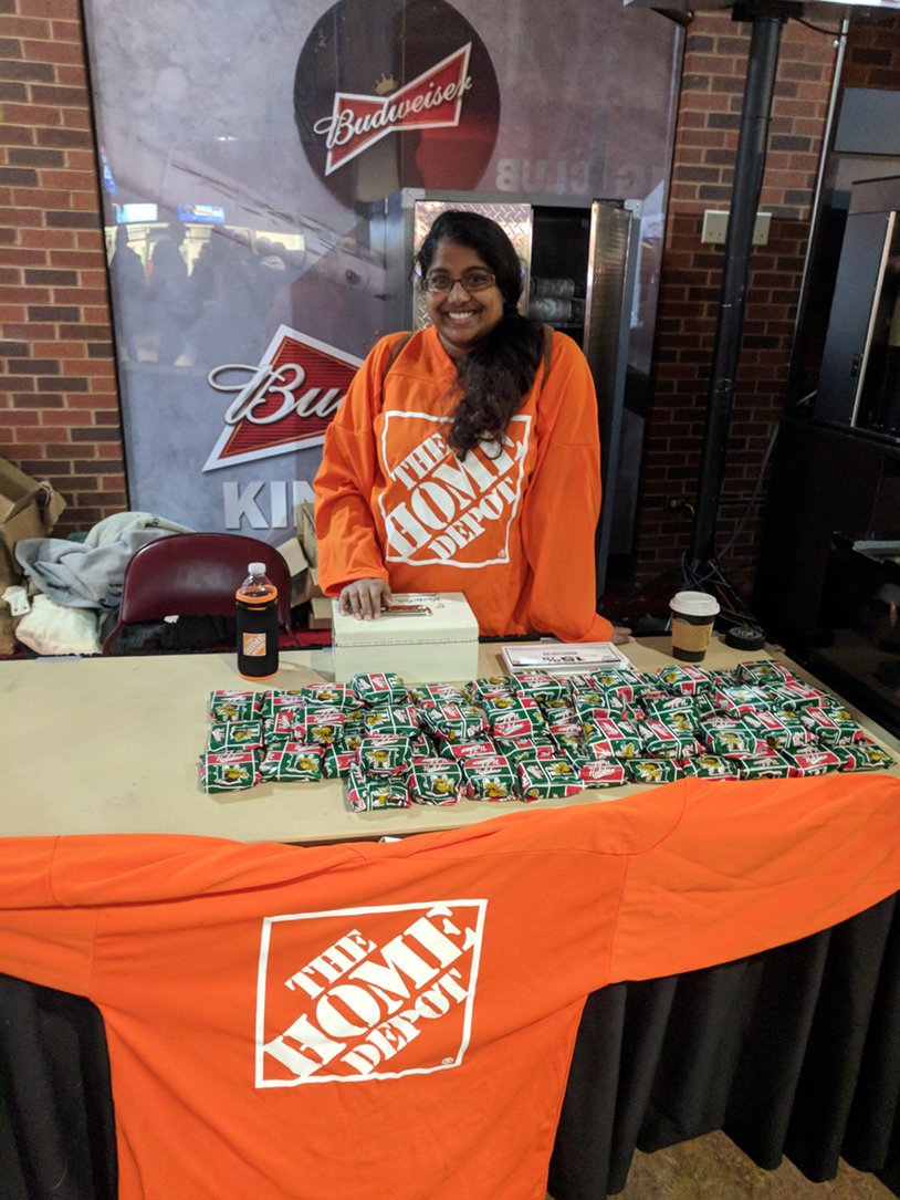 At 5 bucks per puck, the @HomeDepotCanada Lacewood Drive team raised $750 to fight youth homelessness during the @LgMooseHeads game last weekend as pa