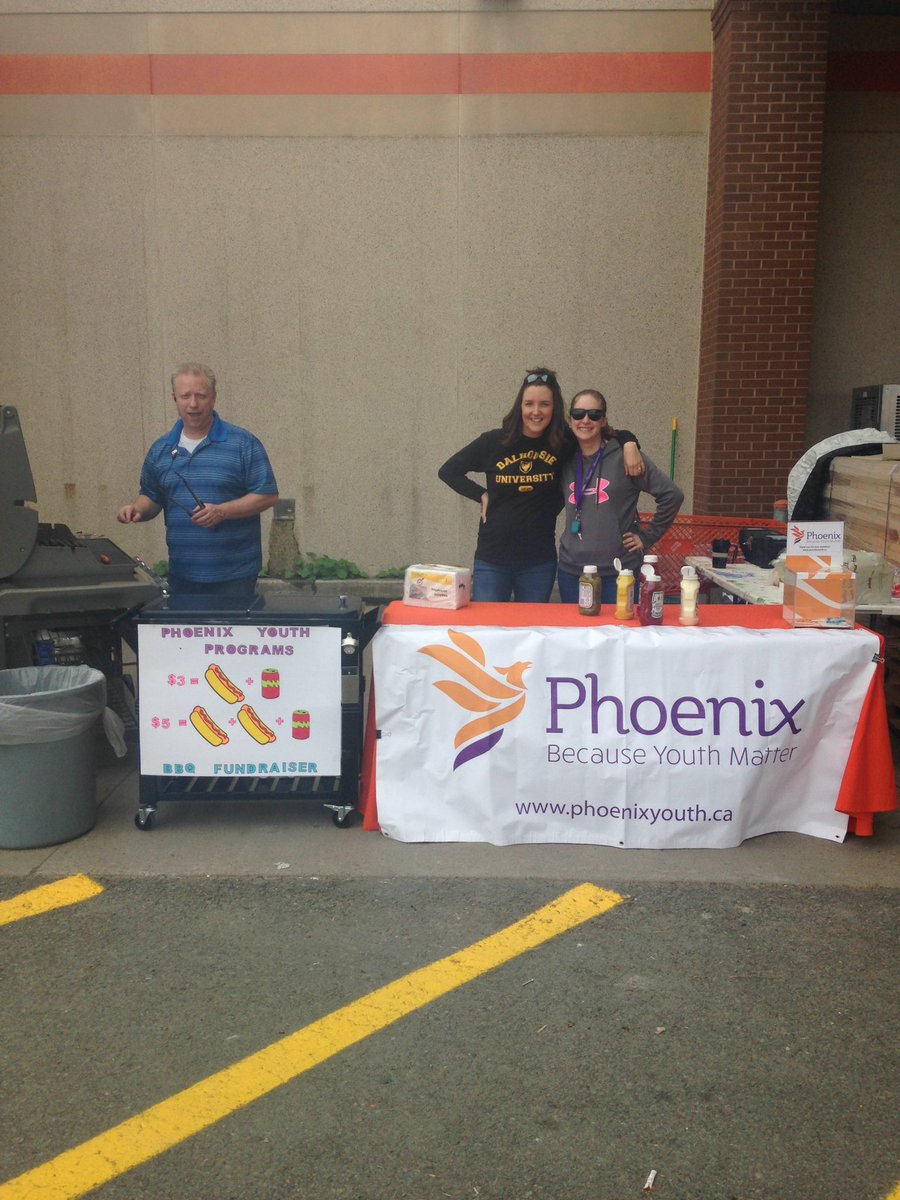 Pop by @HomeDepot #Halifax store for a hot dog and support #youth! #OrangeDoorProject #youthMatter https://t.co/kj9EQv8nHf