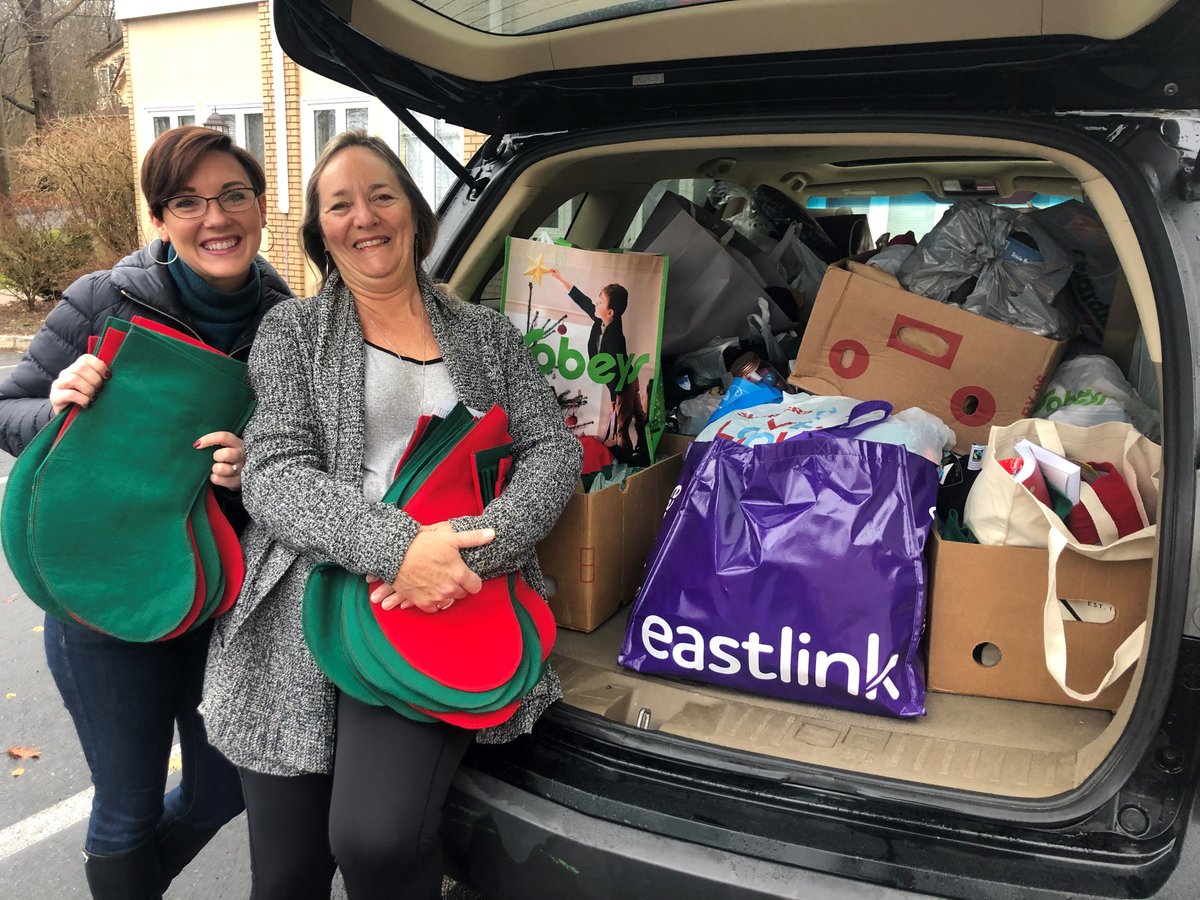 The kind folks @BedfordUnited have provided handmade stockings and stuffers to 1,000 Phoenix youth over the years! Youth receive a bursting full stock