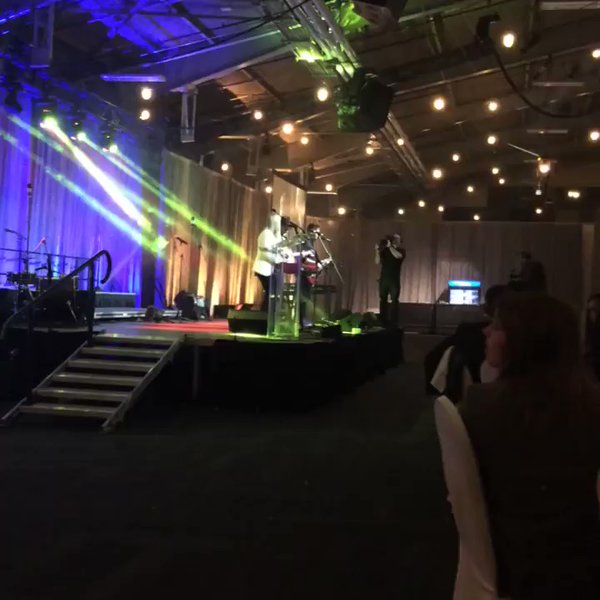 @port_cities closes a fun evening full of generosity for Phoenix.  Thank you all so, so much. #youthmatter https://t.co/cQ2IXVz1GZ